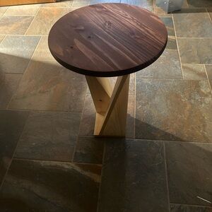 Angled wood side table BE-0126